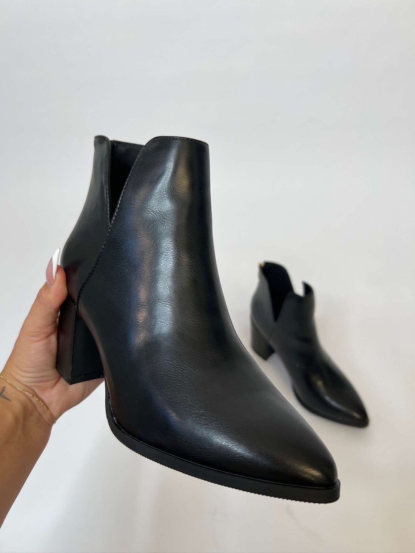 OPEN SLIT BOOTIES