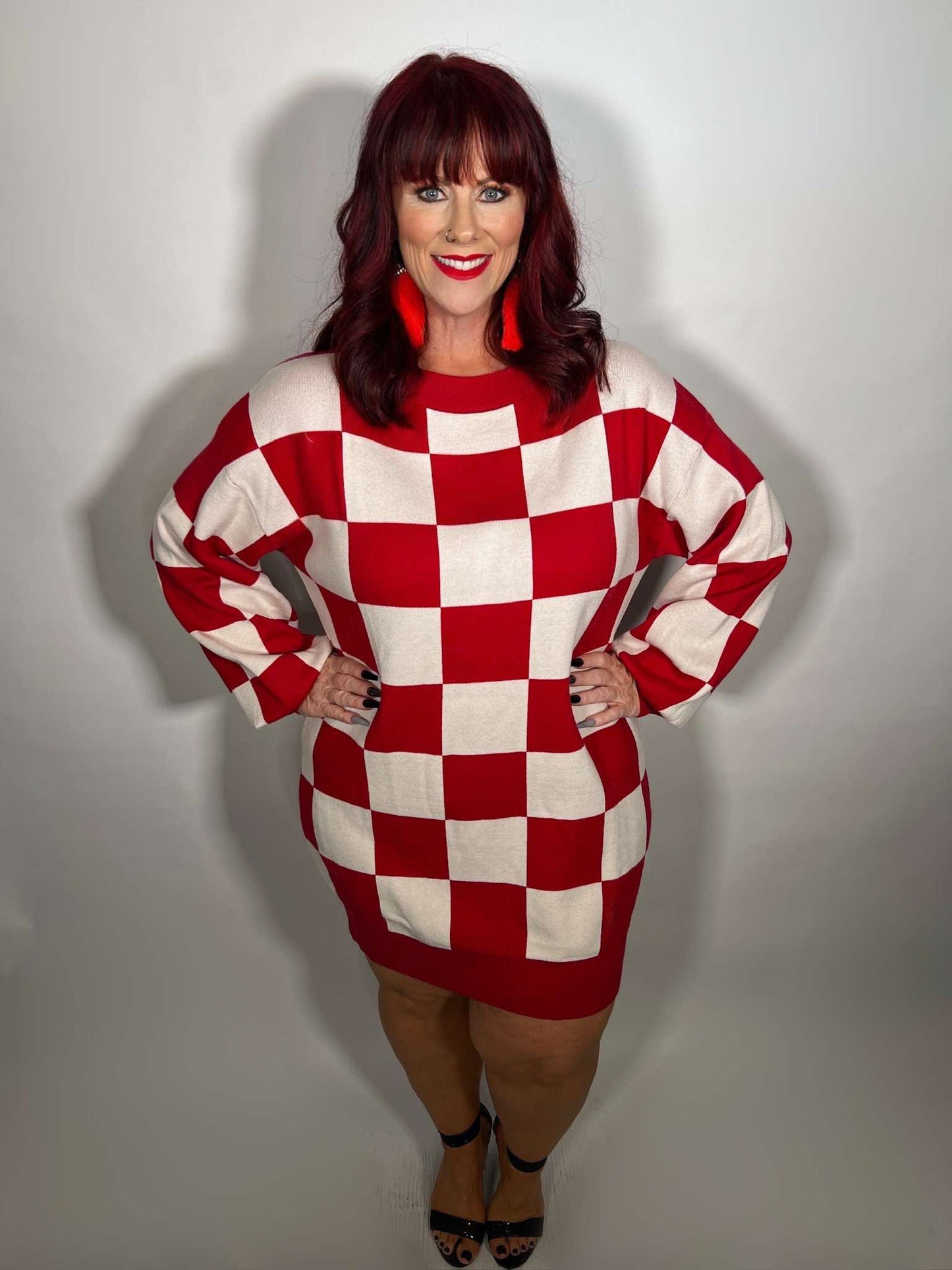 LOOSE FIT CHECKERED KNITTED SWEATER DRESS