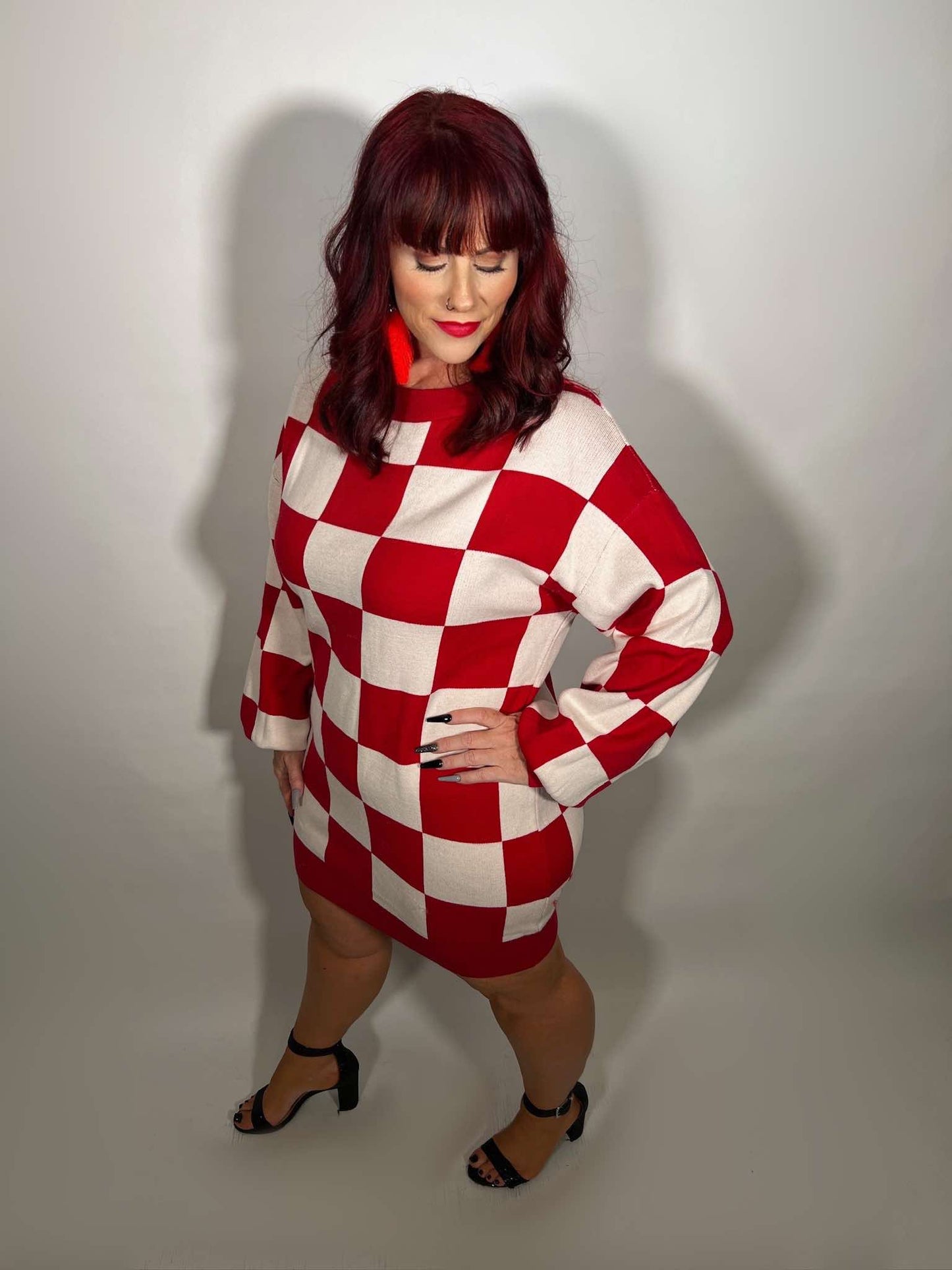 LOOSE FIT CHECKERED KNITTED SWEATER DRESS