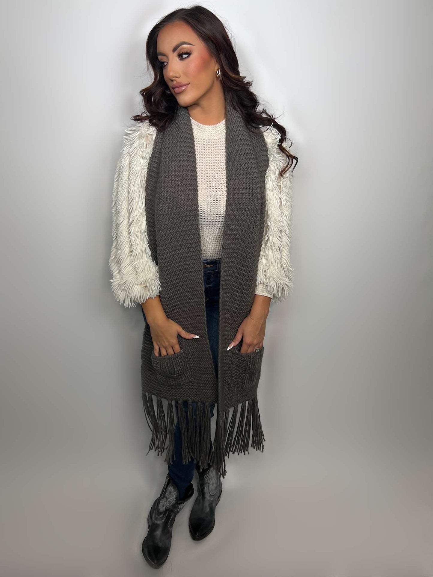 Oversized Two Pocket Tassel Scarf