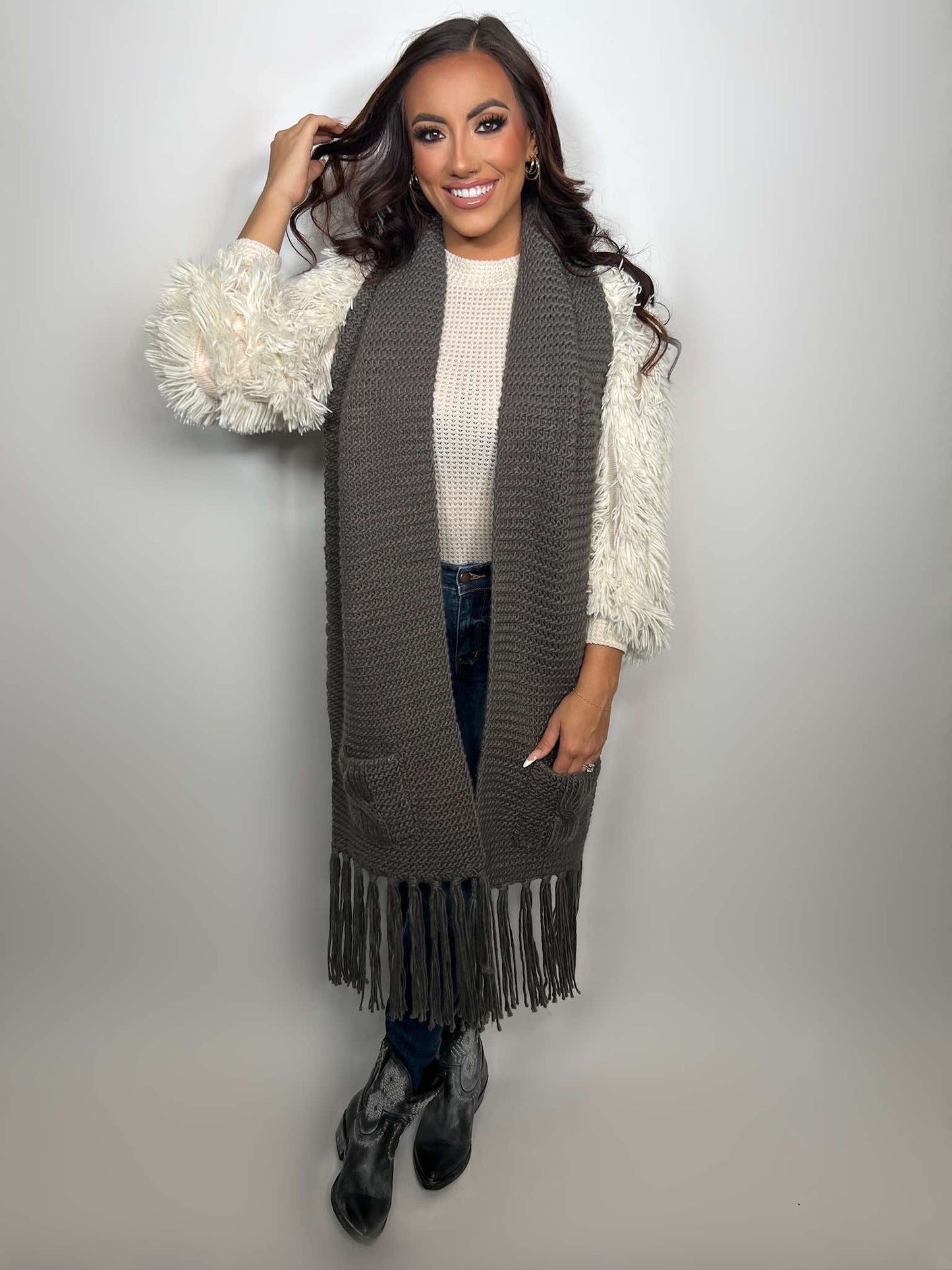 Oversized Two Pocket Tassel Scarf