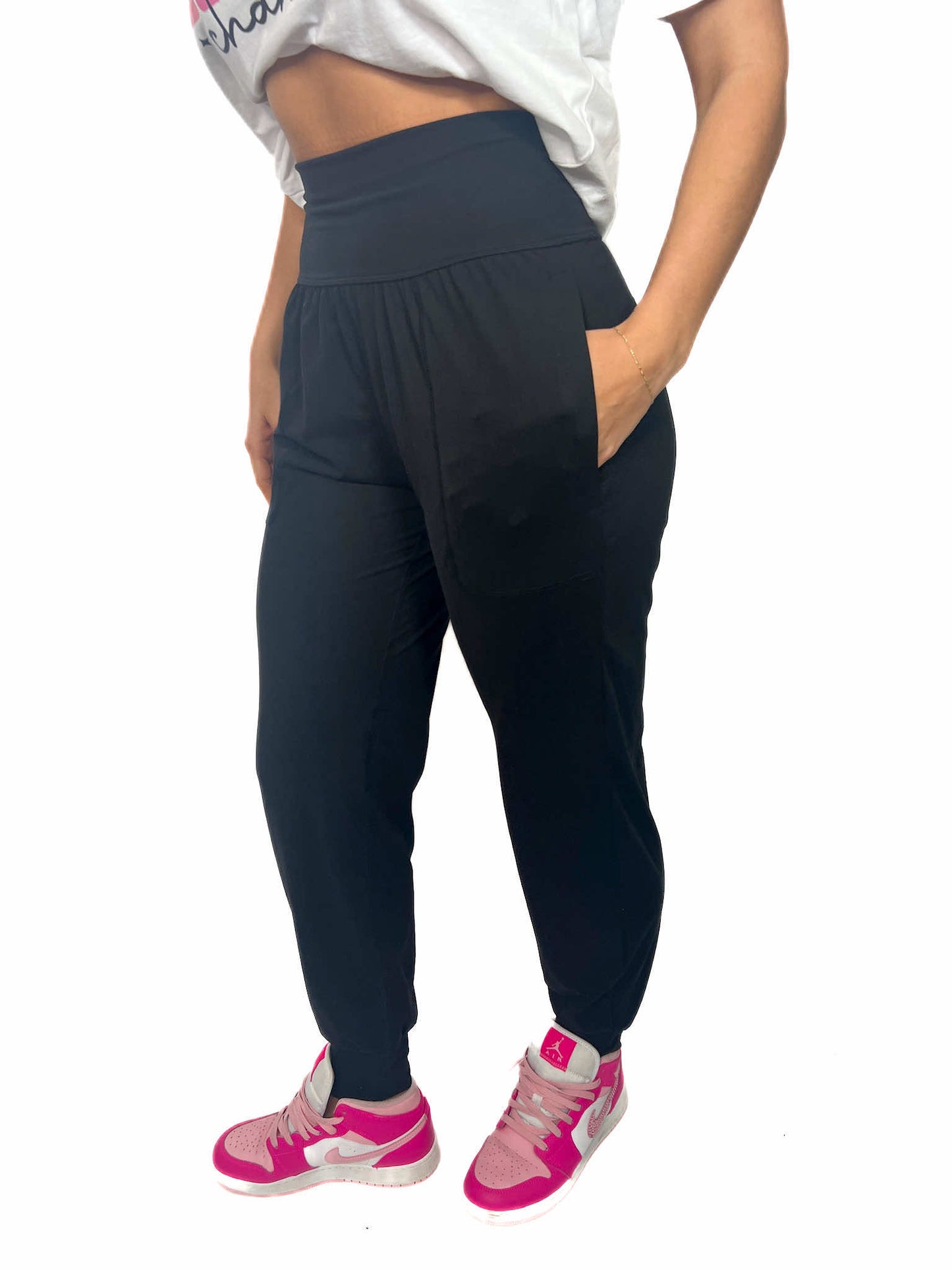 BUTTER SOFT JOGGERS WITH POCKETS