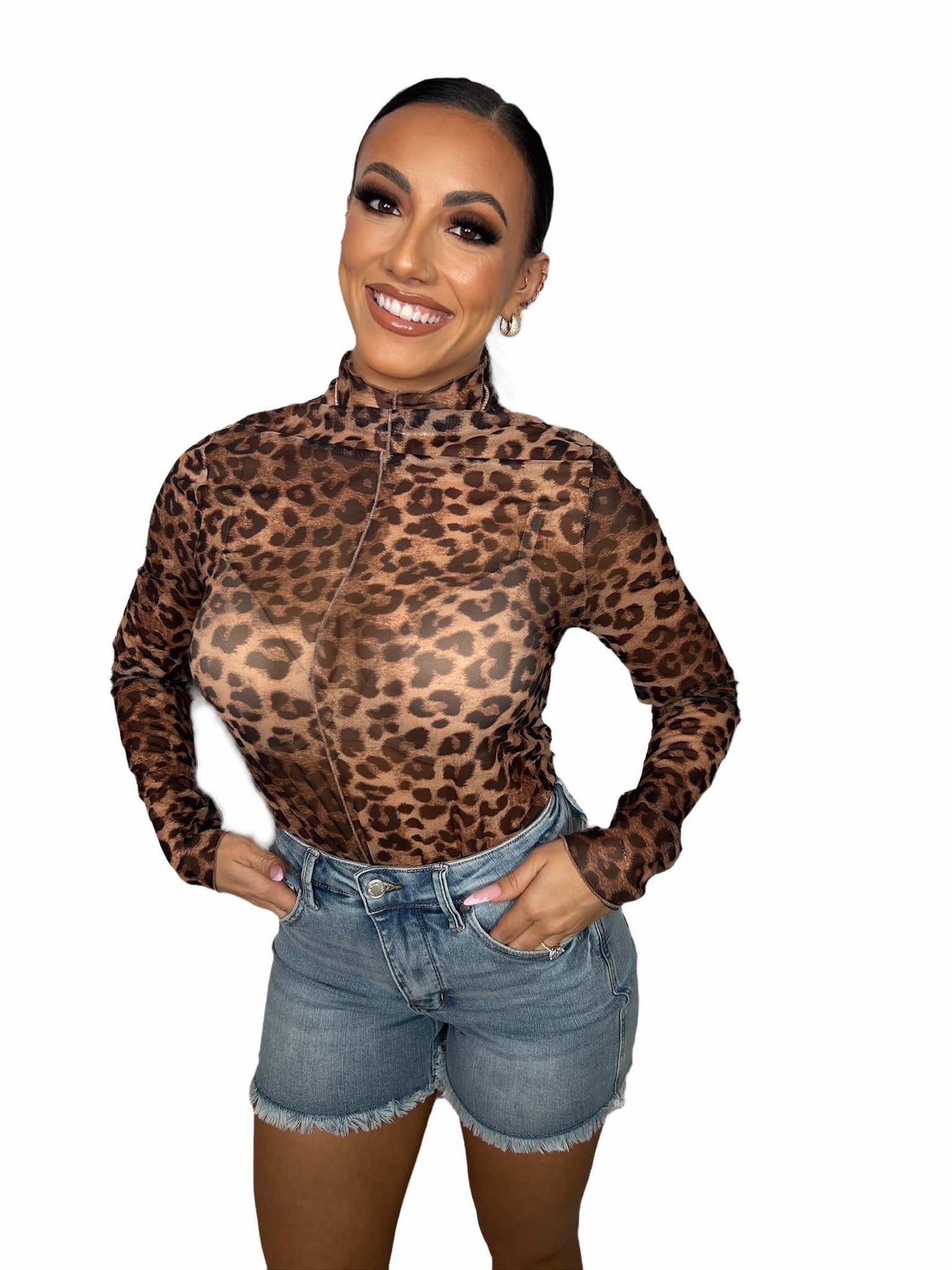 ANIMAL PRINTED LETTUCE EDGE MESH MOCK NECK TOP