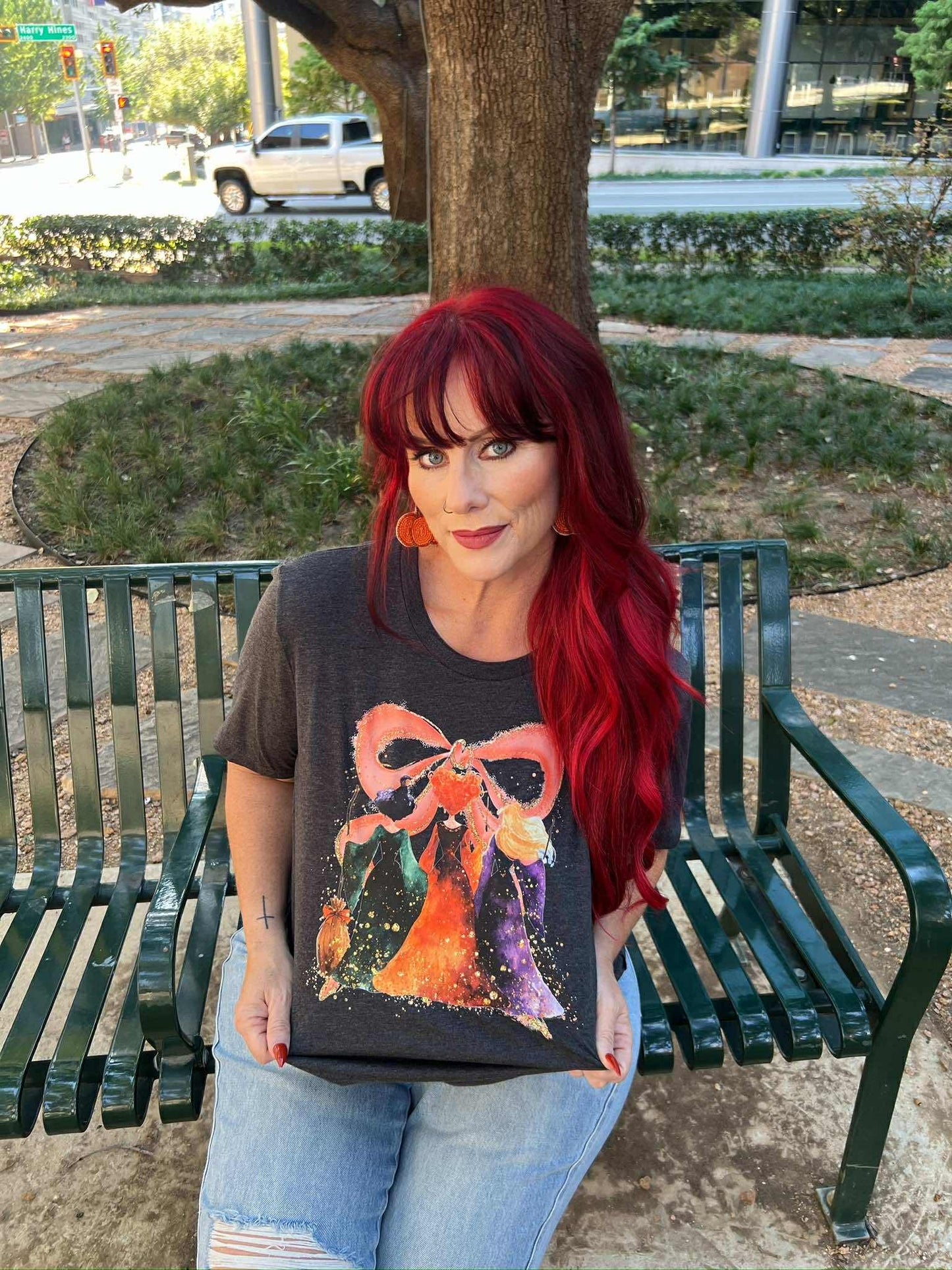 Hocus Pocus - Bow Tee