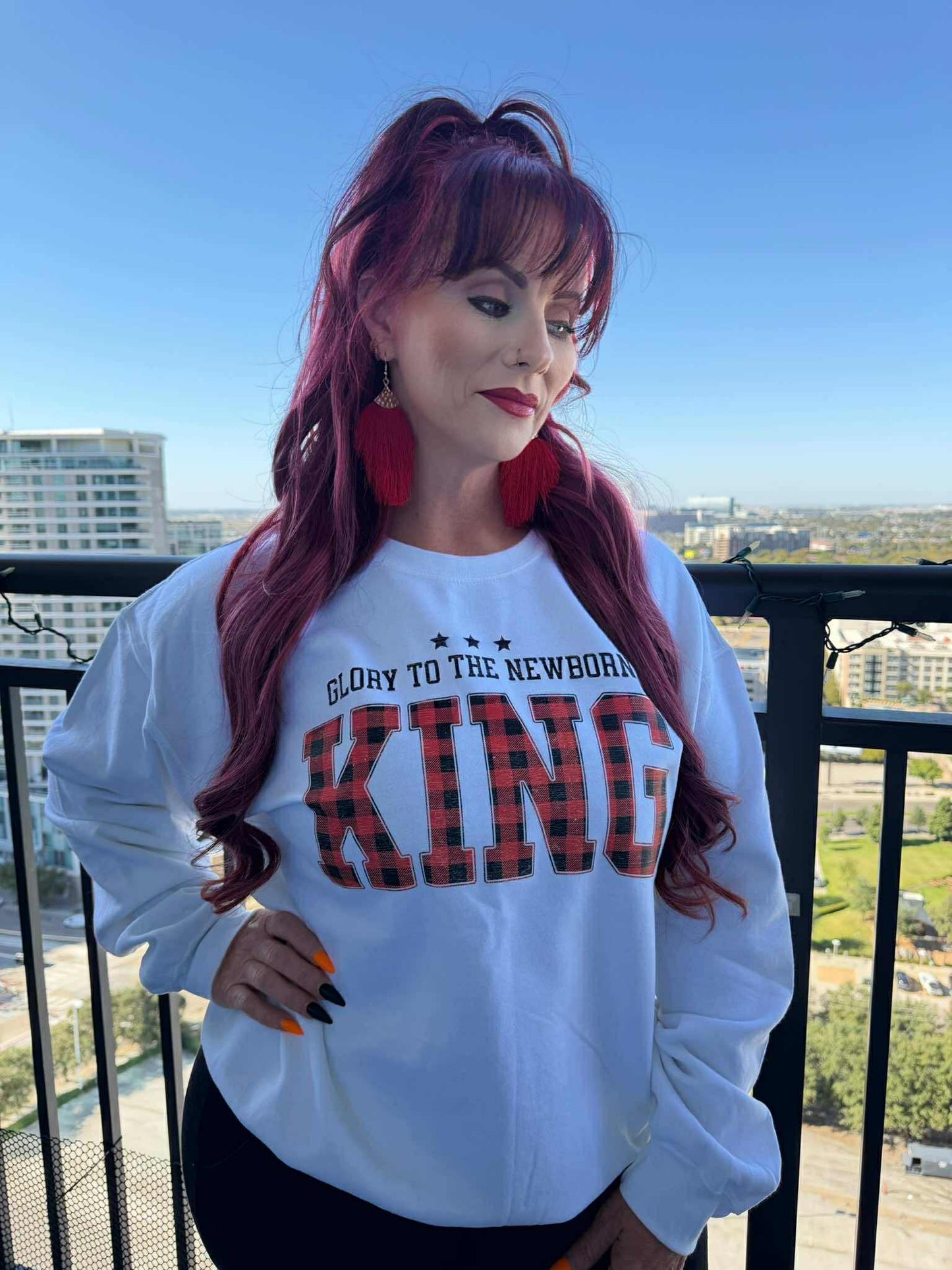 Glory to the King Crewneck