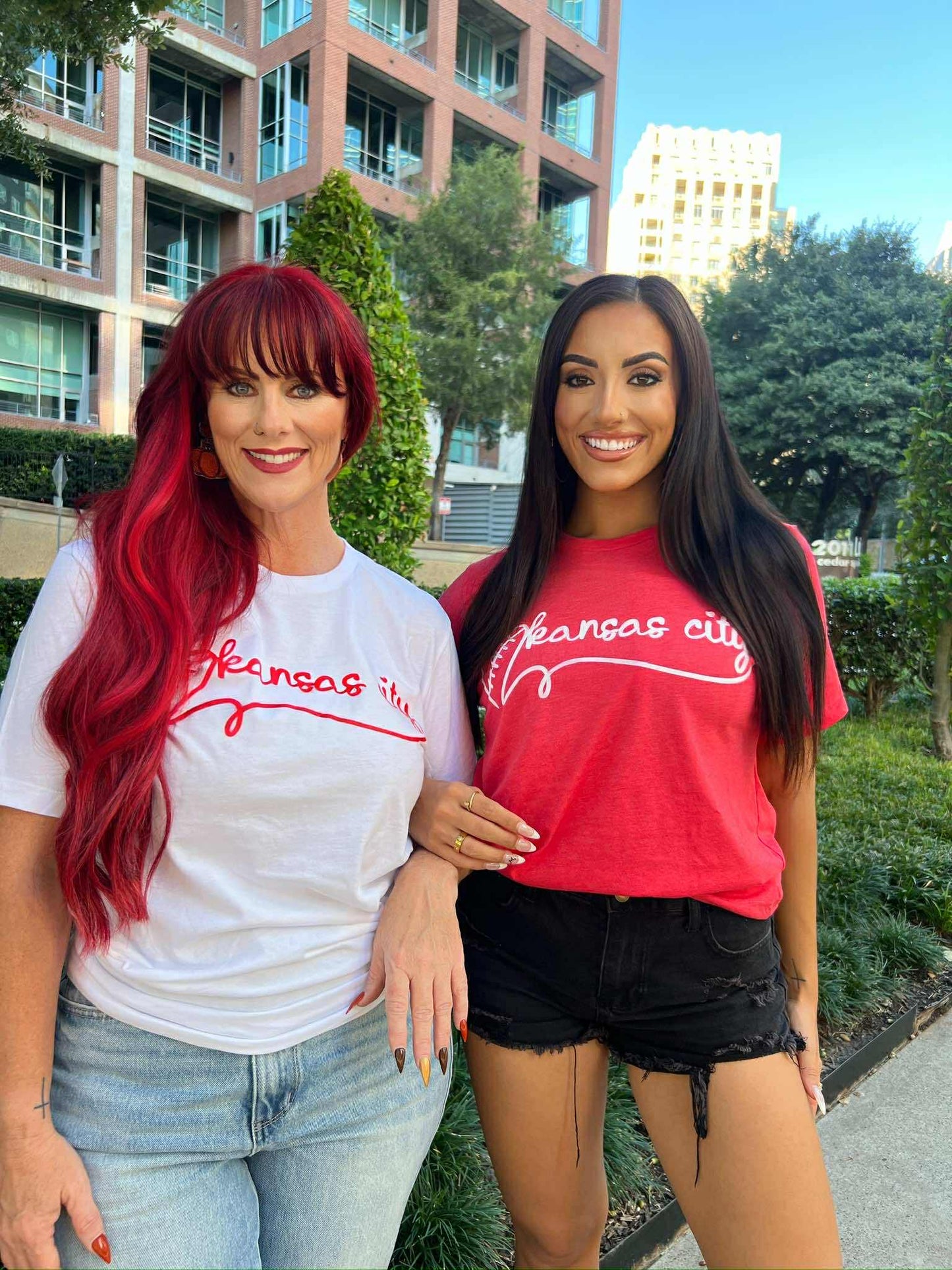 Kansas City Heart Scroll Tee